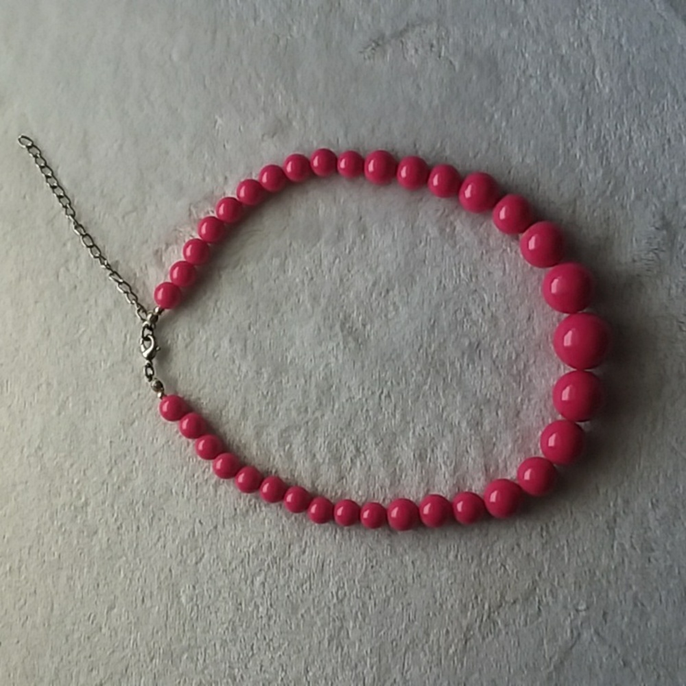 Women's necklace